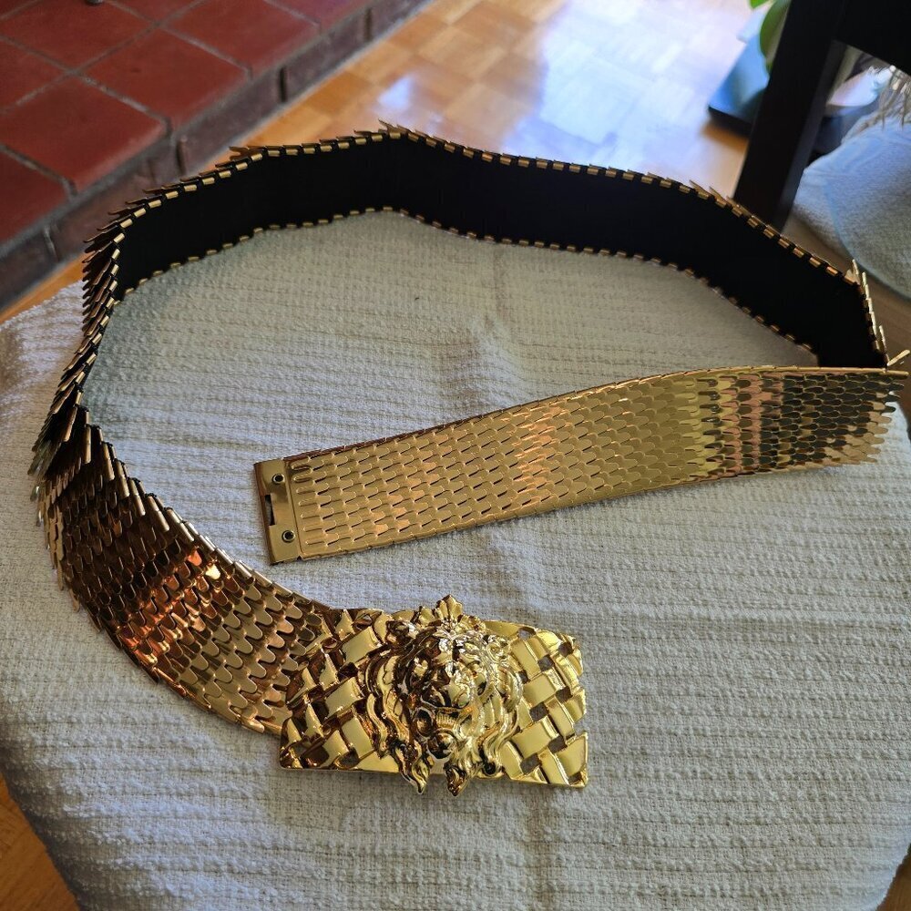 Vintage 90s Gold Stretch Statement Belt with Fierce Lion